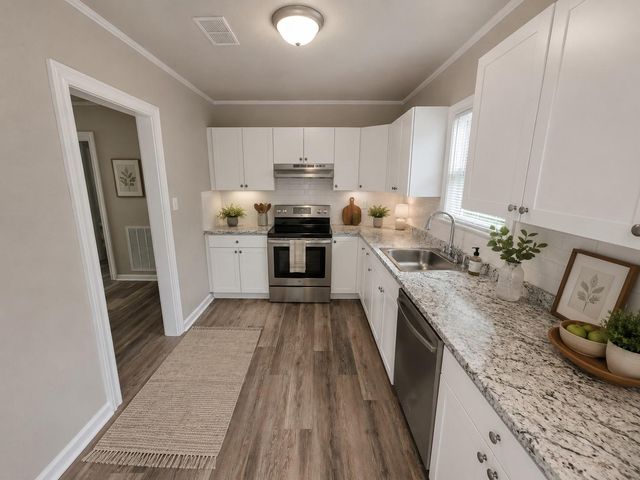 805 17th Avenue N, Texas City, TX 77590