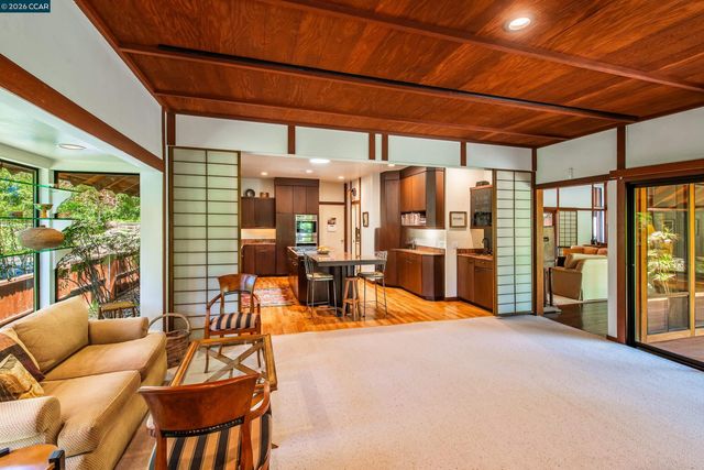 1038 Pine Ln, Lafayette, CA 94549