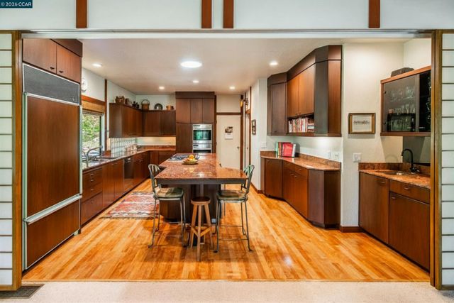 1038 Pine Ln, Lafayette, CA 94549