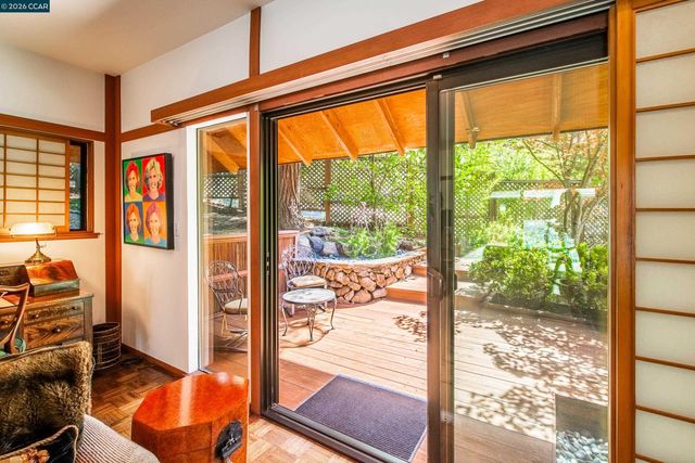 1038 Pine Ln, Lafayette, CA 94549