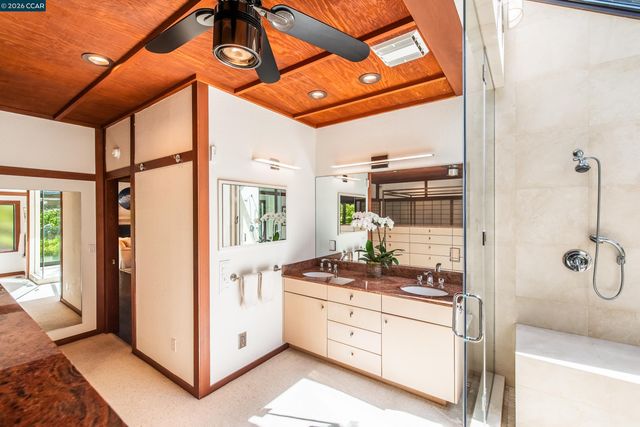 1038 Pine Ln, Lafayette, CA 94549