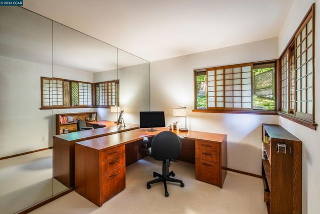 1038 Pine Ln, Lafayette, CA 94549