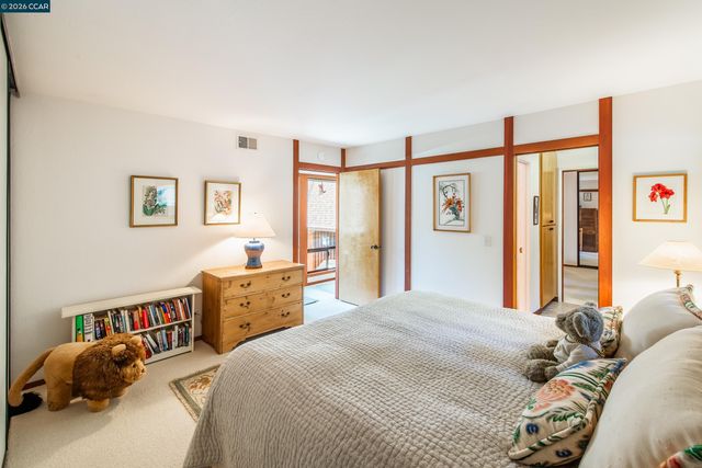 1038 Pine Ln, Lafayette, CA 94549