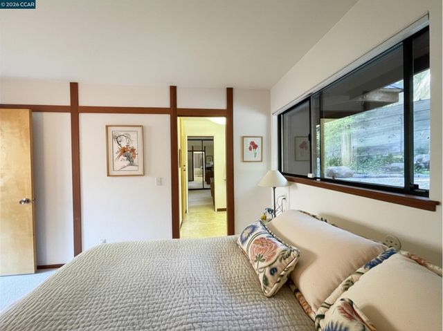 1038 Pine Ln, Lafayette, CA 94549