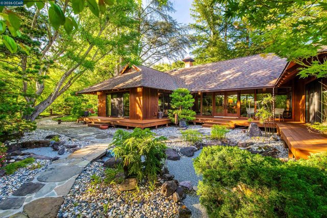 1038 Pine Ln, Lafayette, CA 94549