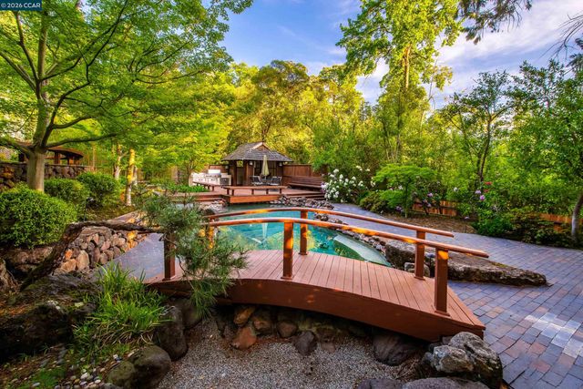 1038 Pine Ln, Lafayette, CA 94549