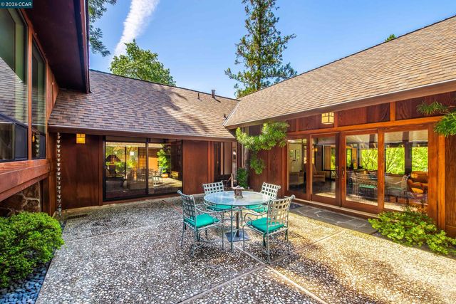 1038 Pine Ln, Lafayette, CA 94549