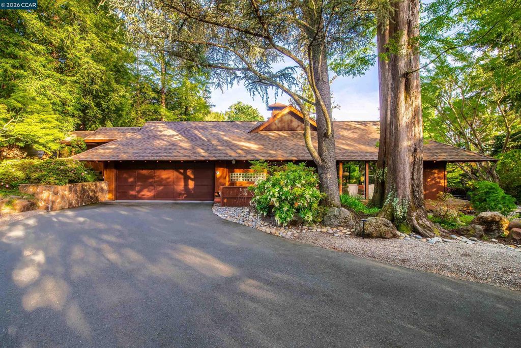 1038 Pine Ln, Lafayette, CA 94549
