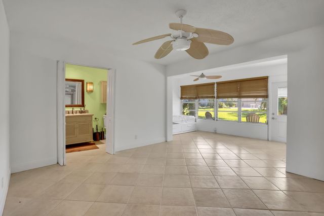 250 High Point Court B, Boynton Beach, FL 33435