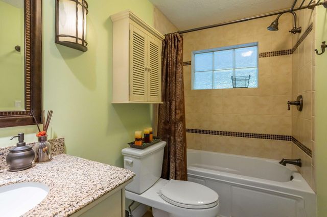 250 High Point Court B, Boynton Beach, FL 33435