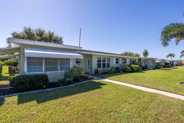 250 High Point Court B, Boynton Beach, FL 33435