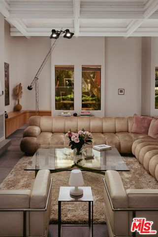 550 N Arquilla Road, Palm Springs, CA 92262