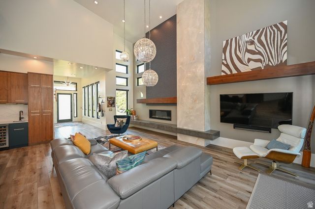 3381 E 9980 S, Sandy, UT 84092