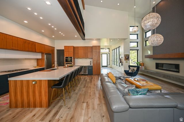 3381 E 9980 S, Sandy, UT 84092