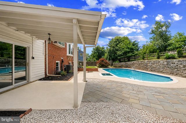 3906 FOXHILL DR, Ellicott City, MD 21042