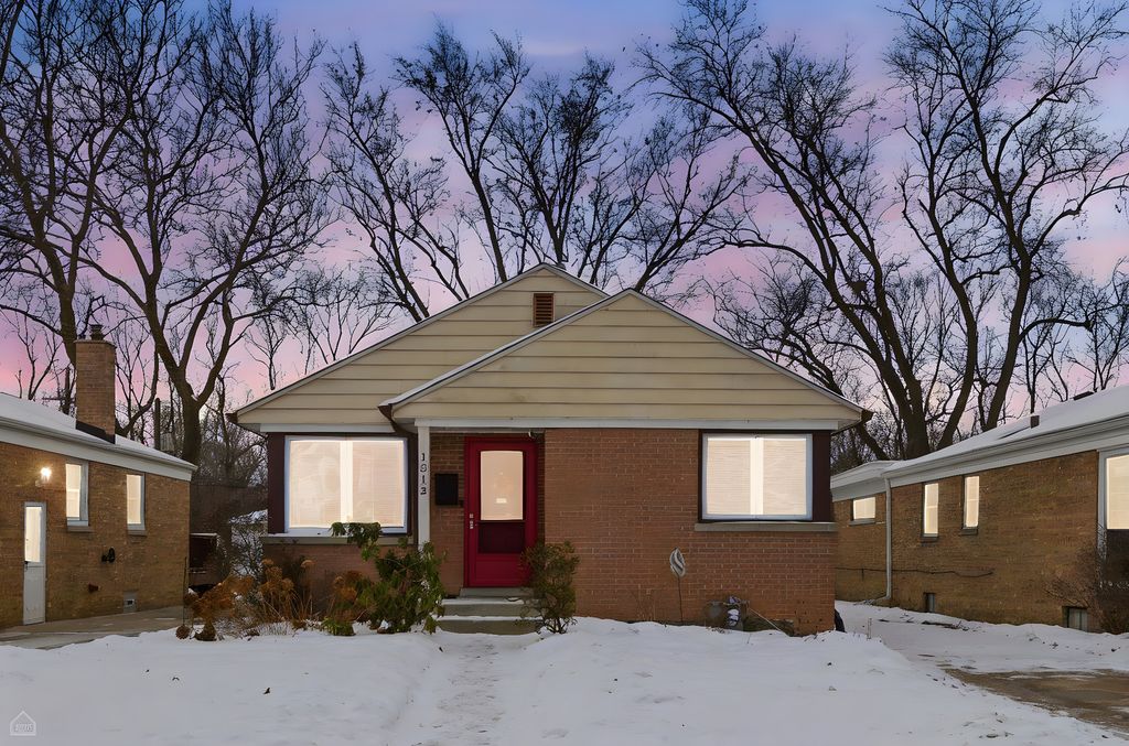 1512 Mulford Street, Evanston, IL 60202