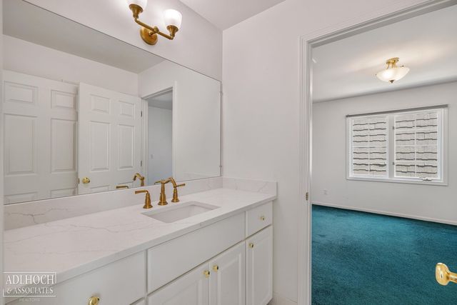 21473 Goethe Street, Grosse Pointe Woods, MI 48236