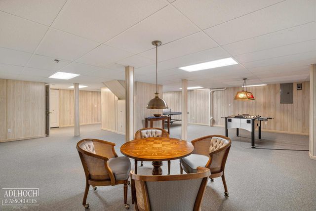 21473 Goethe Street, Grosse Pointe Woods, MI 48236