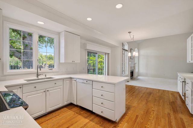 21473 Goethe Street, Grosse Pointe Woods, MI 48236