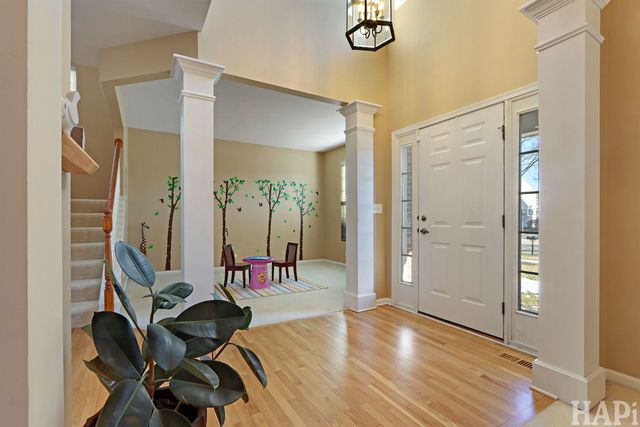 430 Tuscany Drive, Algonquin, IL 60102