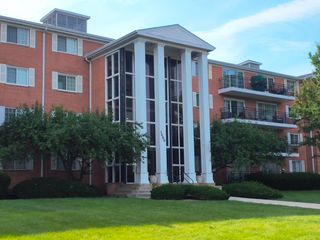 1060 N Farnsworth Avenue 1402, Aurora, IL 60505