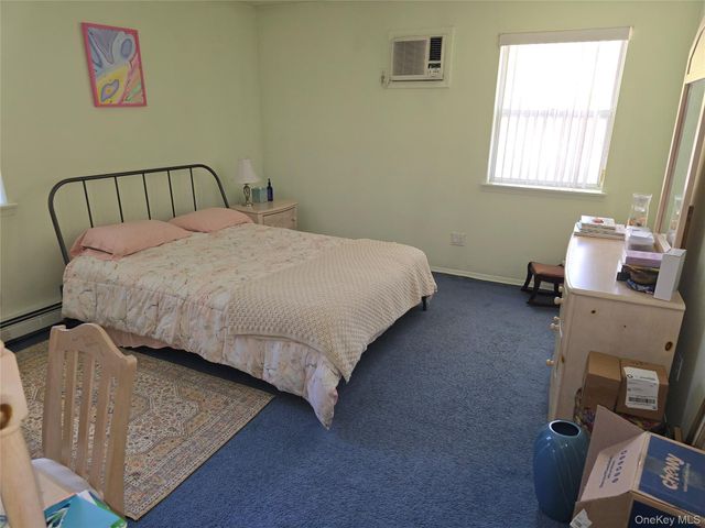 92 Hawthorne Street, Mastic, NY 11950