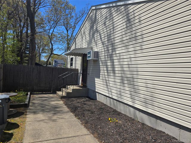 92 Hawthorne Street, Mastic, NY 11950