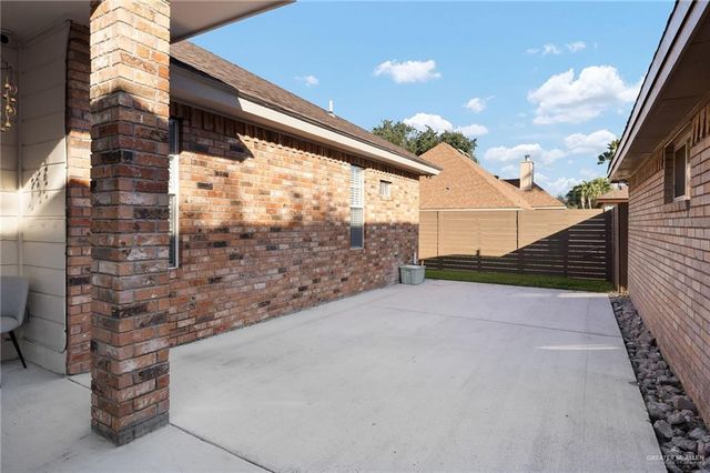 424 Canary Avenue, Mcallen, TX 78504