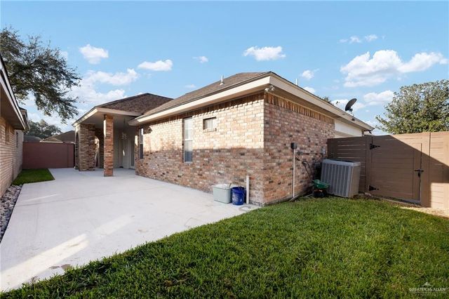 424 Canary Avenue, Mcallen, TX 78504
