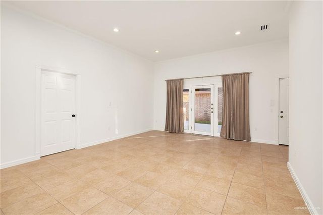 424 Canary Avenue, Mcallen, TX 78504