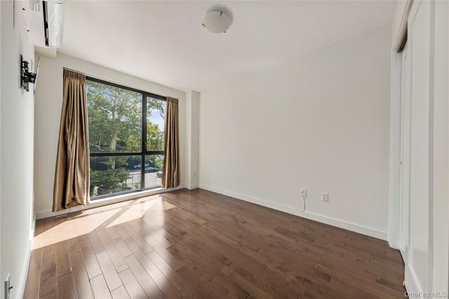 43-12 214th Place 3E, Bayside, NY 11361