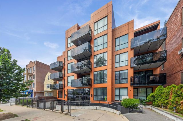 43-12 214th Place 3E, Bayside, NY 11361