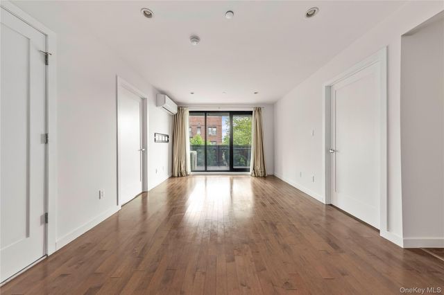 43-12 214th Place 3E, Bayside, NY 11361