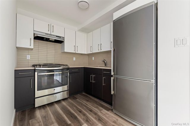 43-12 214th Place 3E, Bayside, NY 11361