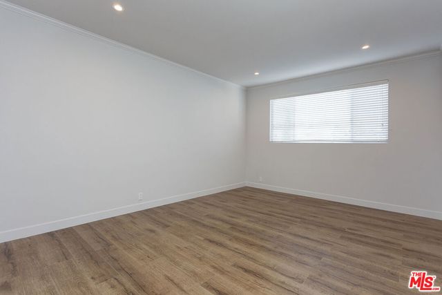 12320 MONTANA Avenue 203, Los Angeles, CA 90049