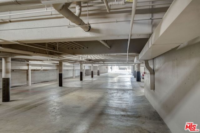 12320 MONTANA Avenue 203, Los Angeles, CA 90049