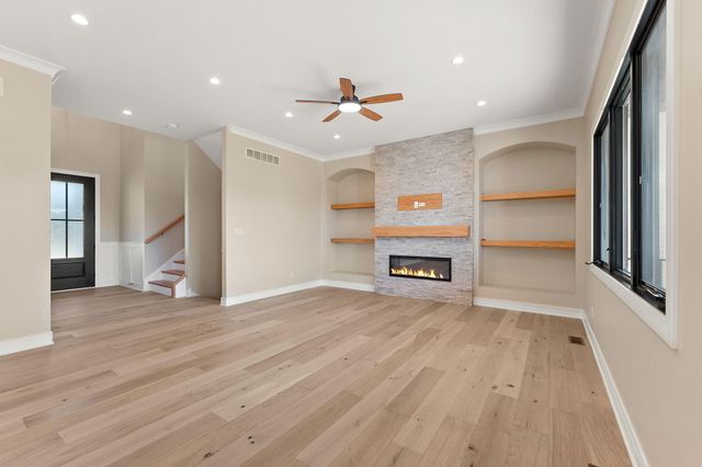 9701 Sweetspire Avenue, St. John, IN 46373