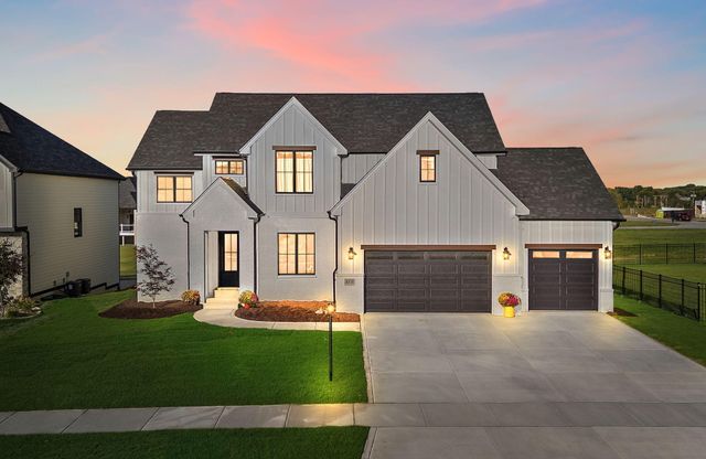 9701 Sweetspire Avenue, St. John, IN 46373