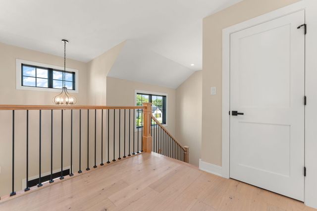 9701 Sweetspire Avenue, St. John, IN 46373