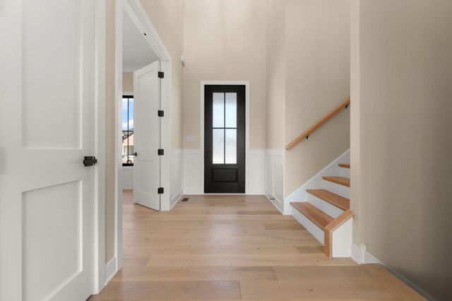 9701 Sweetspire Avenue, St. John, IN 46373