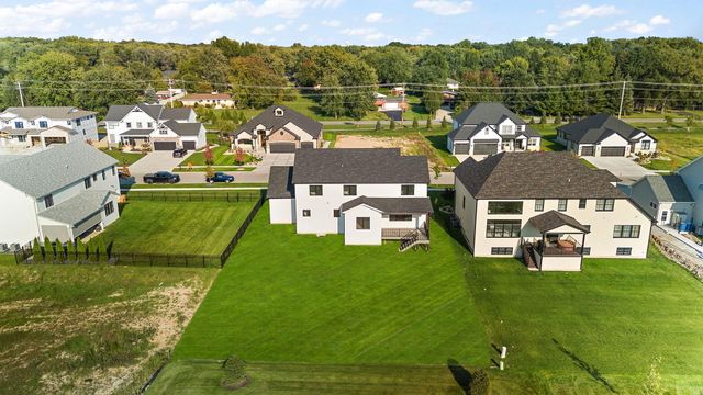 9701 Sweetspire Avenue, St. John, IN 46373