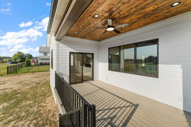 9701 Sweetspire Avenue, St. John, IN 46373