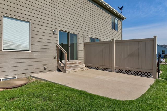 2017 NE Heritage Drive, Grimes, IA 50111