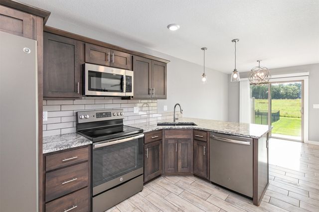 2017 NE Heritage Drive, Grimes, IA 50111