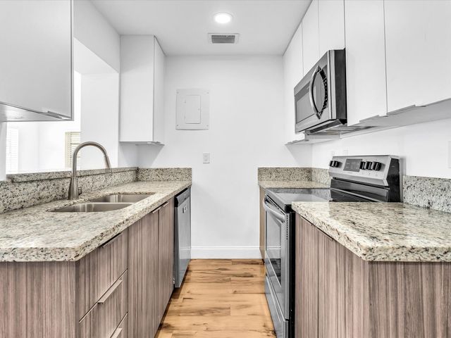 5232 NE 19th Avenue, Pompano Beach, FL 33064
