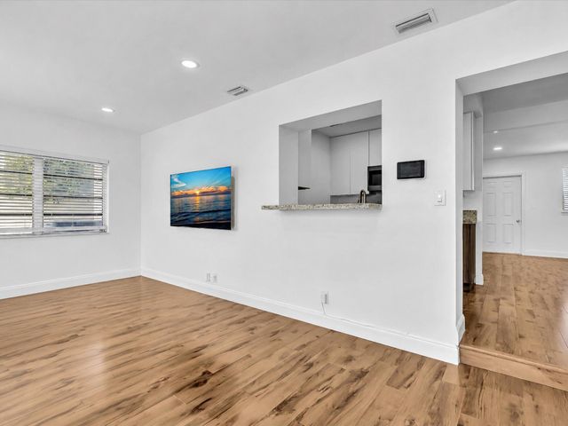 5232 NE 19th Avenue, Pompano Beach, FL 33064