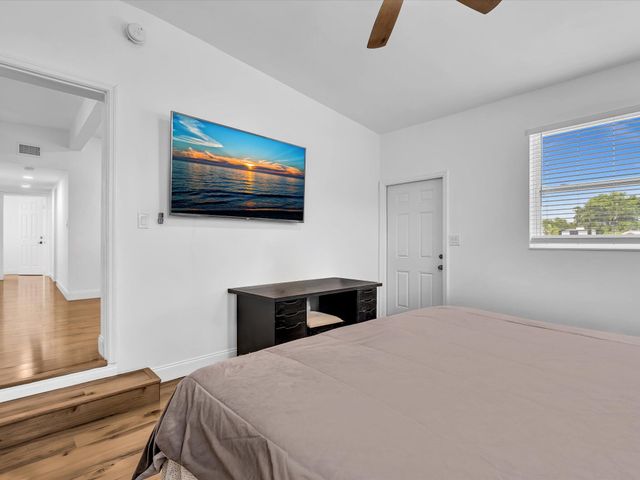 5232 NE 19th Avenue, Pompano Beach, FL 33064