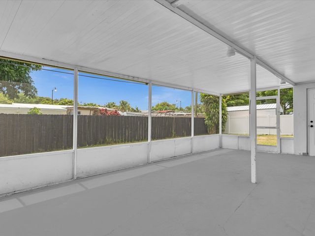 5232 NE 19th Avenue, Pompano Beach, FL 33064