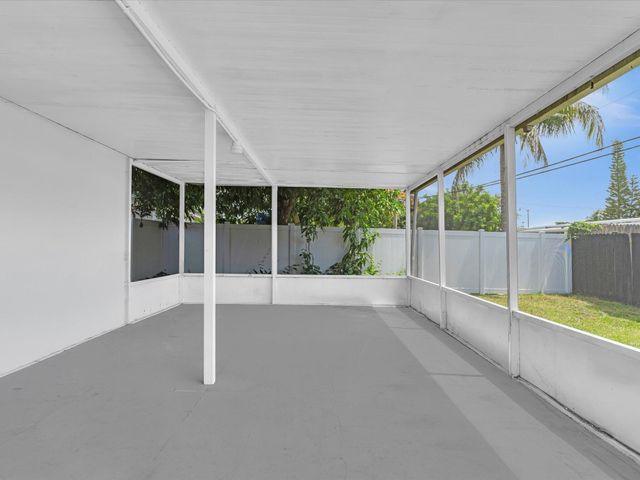 5232 NE 19th Avenue, Pompano Beach, FL 33064