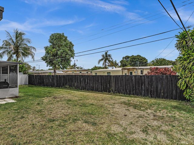 5232 NE 19th Avenue, Pompano Beach, FL 33064